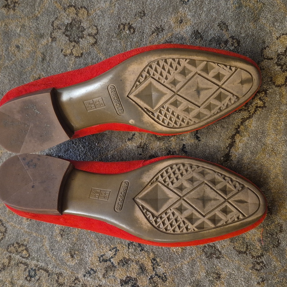 AEROSOLES Women's Bold Red Flats - Picture 9 of 9